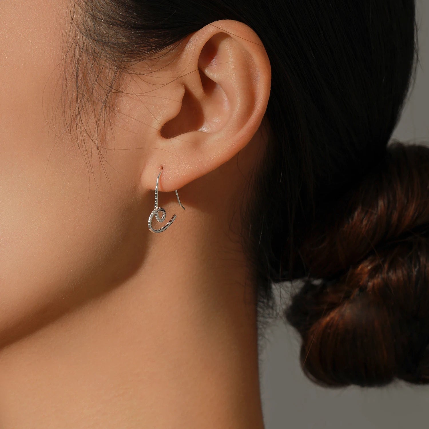 Vintage Lines Heart Hoop Earrings 925 Sterling Silver Romantic Hearts Earrings Classic Wedding Jewelry for Women Grils